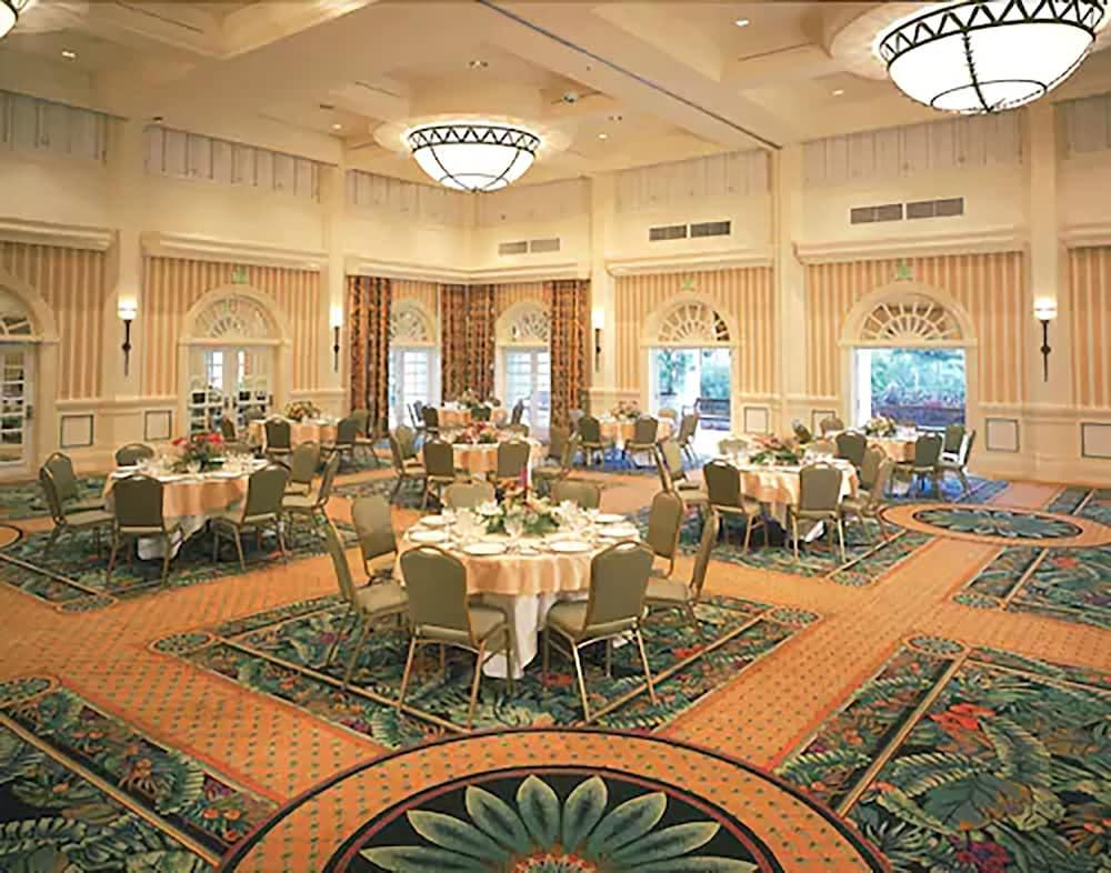 Magdalena Grand Beach & Golf Resort Tobago Restaurant photo
